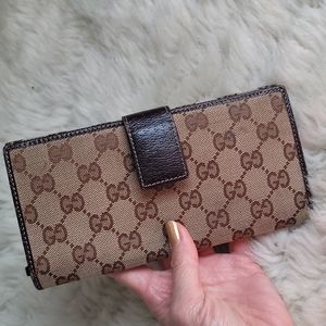 Gucci classic monogram wallet